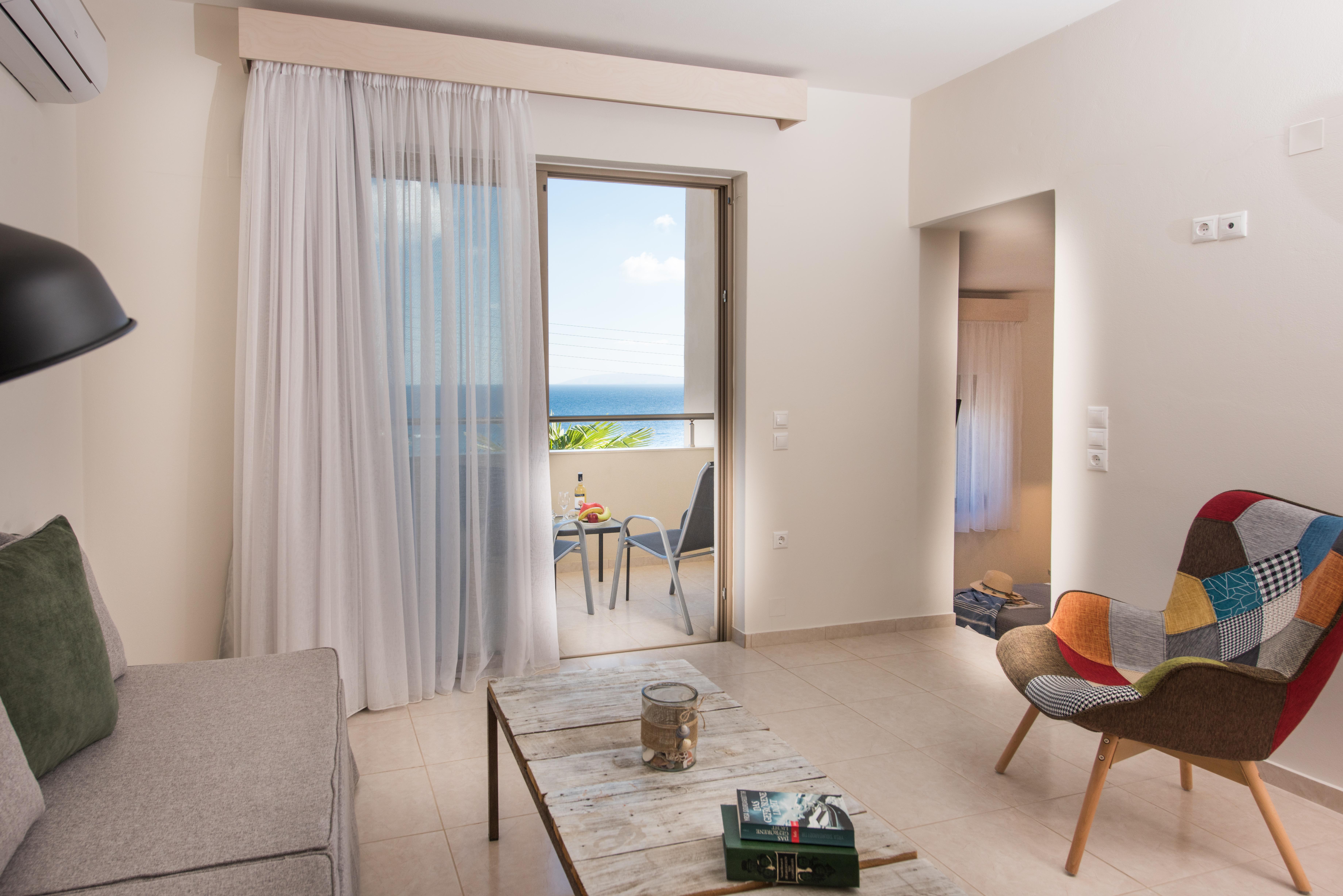 Eva Mare Hotel & Suites - Adults Only 阿齐亚·佩拉加 外观 照片