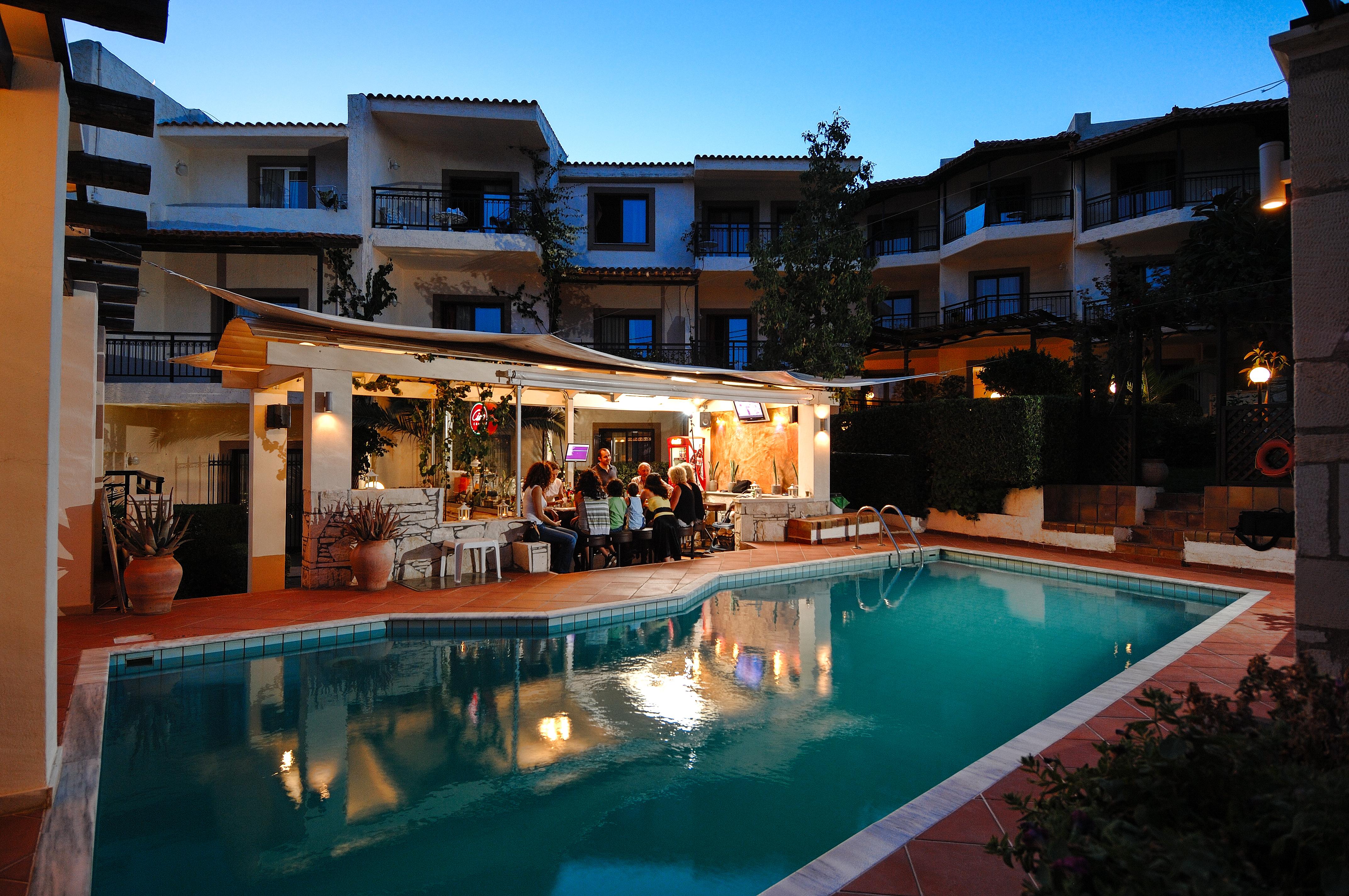 Eva Mare Hotel & Suites - Adults Only 阿齐亚·佩拉加 外观 照片